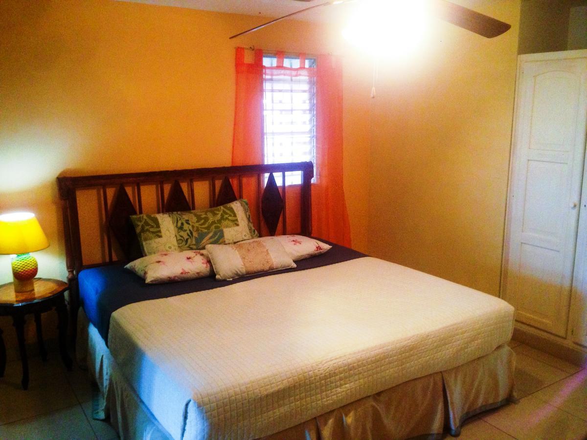 אלטו בוקט El Risco Hostel: Bed And Breakfast מראה חיצוני תמונה